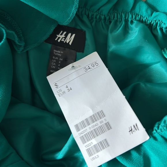 H&M Emerald Green Ruffle Dress - Picture 3 of 4